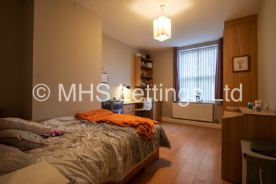 Thumbnail photo of 2 Bedroom Flat in Flat 2, 205 Belle Vue Road, Leeds, LS3 1HG