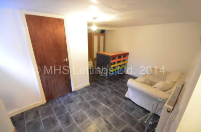 Thumbnail photo of 5 Bedroom Mid Terraced House in 37 Harold Avenue, Leeds, LS6 1JR
