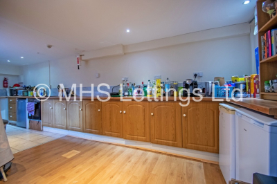 Thumbnail photo of 8 Bedroom Mid Terraced House in 19 Headingley Mount, Leeds, LS6 3EL