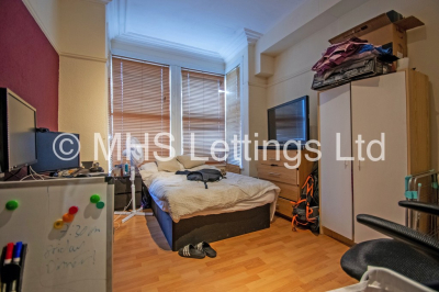 Thumbnail photo of 8 Bedroom Mid Terraced House in 19 Headingley Mount, Leeds, LS6 3EL