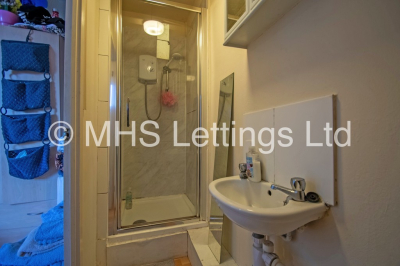 Thumbnail photo of 8 Bedroom Mid Terraced House in 19 Headingley Mount, Leeds, LS6 3EL