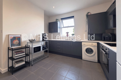 Thumbnail photo of 1 Bedroom Mid Terraced House in 7 Beech Avenue, Leeds, LS12 3AH