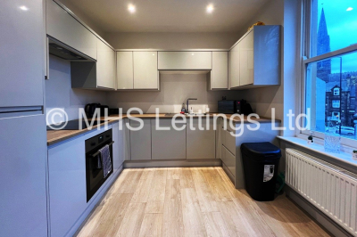 Thumbnail photo of 3 Bedroom Flat in 32 Back Regent Park Terrace, Leeds, LS6 2AX