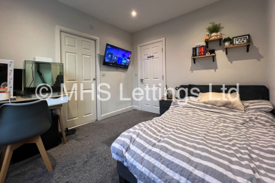Thumbnail photo of 3 Bedroom Flat in 32 Back Regent Park Terrace, Leeds, LS6 2AX