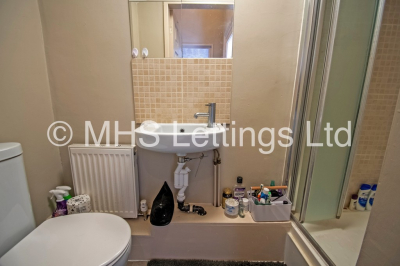 Thumbnail photo of 1 Bedroom Flat in Flat 4, 37 Moorland Avenue, Leeds, LS6 1AP