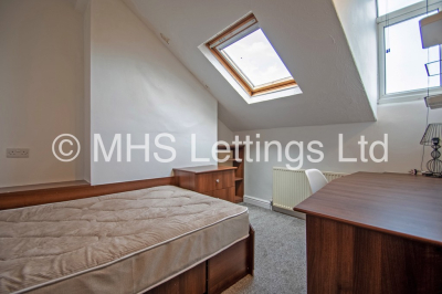 Thumbnail photo of 5 Bedroom Mid Terraced House in 28 Beechwood Mount, Leeds, LS4 2NQ