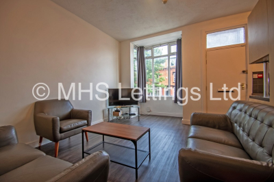 Thumbnail photo of 5 Bedroom Mid Terraced House in 28 Beechwood Mount, Leeds, LS4 2NQ