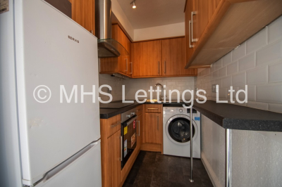 Thumbnail photo of 2 Bedroom Flat in Top Floor Flat, 4 Norville Terrace, Leeds, LS6 1BS