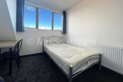 Thumbnail photo of 6 Bedroom Mid Terraced House in 18 Royal Park Grove, Leeds, LS6 1HQ