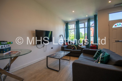 Thumbnail photo of 4 Bedroom Mid Terraced House in 42 Beechwood Crescent, Leeds, LS4 2LL