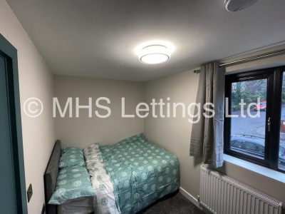 Thumbnail photo of 3 Bedroom Mid Terraced House in 3 Manor Avenue, Leeds, LS6 1BY