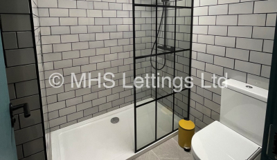 Thumbnail photo of 3 Bedroom Mid Terraced House in 3 Manor Avenue, Leeds, LS6 1BY