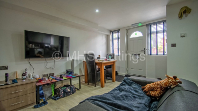 Thumbnail photo of 1 Bedroom Flat in 42b Beechwood Crescent, Leeds, LS4 2LL