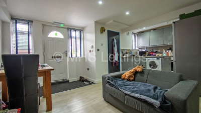 Thumbnail photo of 1 Bedroom Flat in 42b Beechwood Crescent, Leeds, LS4 2LL