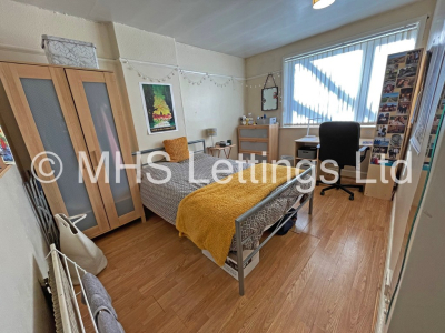 Thumbnail photo of 4 Bedroom Semi-Detached House in 3 Buckingham Avenue, Leeds, LS6 1DJ