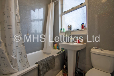 Thumbnail photo of 4 Bedroom End Terraced House in 12 Delph Lane, Leeds, LS6 2HQ