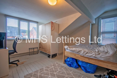 Thumbnail photo of 2 Bedroom Mid Terraced House in 8 Pennington Grove, Leeds, LS6 2JL