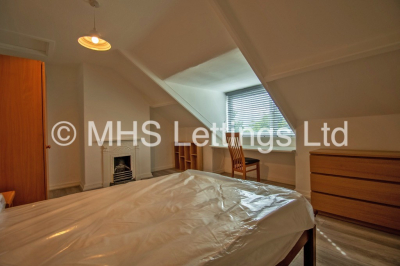 Thumbnail photo of 5 Bedroom Mid Terraced House in 5 Hanover Square, Leeds, LS3 1AP