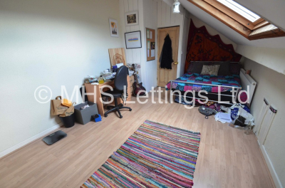 Thumbnail photo of 3 Bedroom Mid Terraced House in 7 Elizabeth Street, Leeds, LS6 1JF