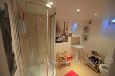 Thumbnail photo of 3 Bedroom Mid Terraced House in 7 Elizabeth Street, Leeds, LS6 1JF