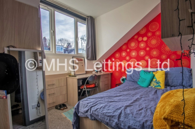 Thumbnail photo of 4 Bedroom Mid Terraced House in 19 Royal Park Terrace, Leeds, LS6 1EX