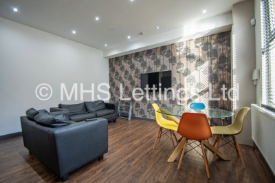 Thumbnail photo of 4 Bedroom Mid Terraced House in 19 Royal Park Terrace, Leeds, LS6 1EX