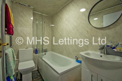 Thumbnail photo of 2 Bedroom Ground Floor Flat in Ground Floor, 12 Regent Park Avenue, Leeds, LS6 2AU