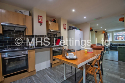 Thumbnail photo of 10 Bedroom Mid Terraced House in 25 Regent Park Terrace, Leeds, LS6 2AX