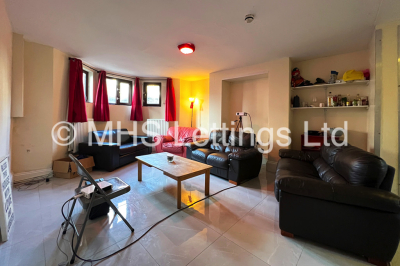 Thumbnail photo of 9 Bedroom End Terraced House in 6 Regent Park Avenue, Leeds, LS6 2AU