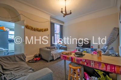 Thumbnail photo of 7 Bedroom Mid Terraced House in 10 Regent Park Terrace, Leeds, LS6 2AX