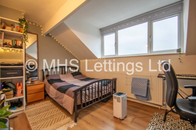 Thumbnail photo of 4 Bedroom Mid Terraced House in 14 Clarkson View, Leeds, LS6 2LB