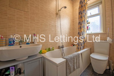 Thumbnail photo of 6 Bedroom Mid Terraced House in 27 Estcourt Avenue, Leeds, LS6 3ES