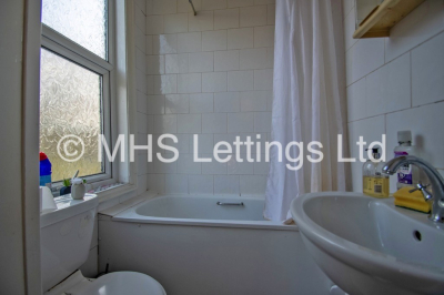 Thumbnail photo of 1 Bedroom Shared Flat in Flat 5, 175 Hyde Park Road, Leeds, LS6 1AH