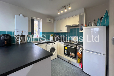 Thumbnail photo of 3 Bedroom Flat in Flat 3A, 21-25 Headingley Avenue, Leeds, LS6 3EP