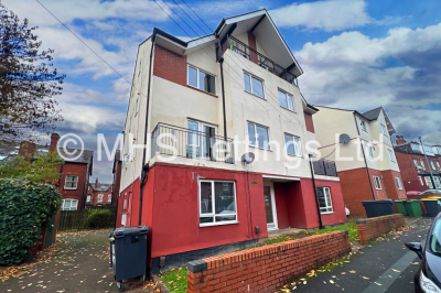 Thumbnail photo of 3 Bedroom Flat in Flat 3A, 21-25 Headingley Avenue, Leeds, LS6 3EP