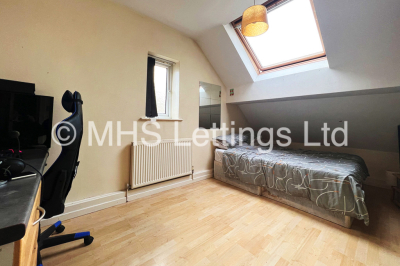 Thumbnail photo of 3 Bedroom Flat in Flat 3A, 21-25 Headingley Avenue, Leeds, LS6 3EP