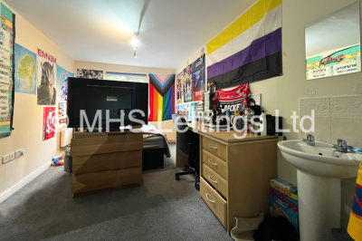 Thumbnail photo of 4 Bedroom Flat in 30 Abbots Mews, Leeds, LS4 2AB