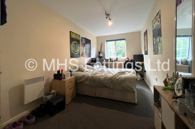 Thumbnail photo of 4 Bedroom Flat in 30 Abbots Mews, Leeds, LS4 2AB