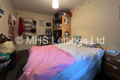 Thumbnail photo of 4 Bedroom Flat in 31 Abbots Mews, Leeds, LS4 2AB