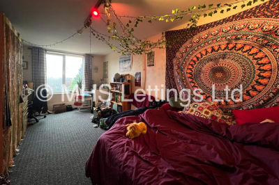Thumbnail photo of 4 Bedroom Flat in Flat 2, 16 Ash Grove, Leeds, LS6 1AY