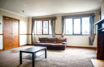 Thumbnail photo of 5 Bedroom Flat in Flat 1, Headingley House, Leeds, LS6 3HD
