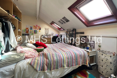 Thumbnail photo of 6 Bedroom Mid Terraced House in 17 Headingley Mount, Leeds, LS6 3EW