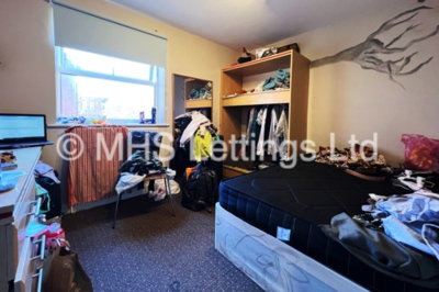 Thumbnail photo of 5 Bedroom Ground Floor Flat in Flat 17, Welton Road, Leeds, LS6 1EE
