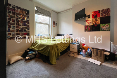 Thumbnail photo of 5 Bedroom Mid Terraced House in 10 St. Michaels Terrace, Leeds, LS6 3BQ