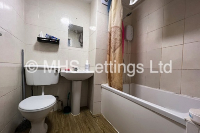 Thumbnail photo of 2 Bedroom Flat in Flat 7, 175 Hyde Park Road, Leeds, LS6 1AH