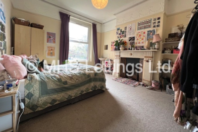 Thumbnail photo of 8 Bedroom Mid Terraced House in 14 Regent Park Avenue, Leeds, LS6 2AU