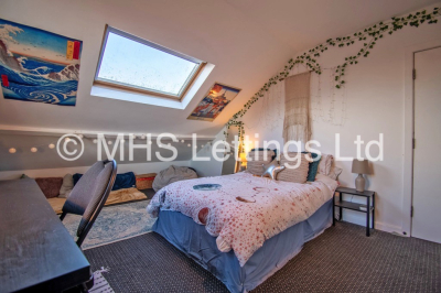 Thumbnail photo of 4 Bedroom End Terraced House in 5b Chestnut Avenue, Leeds, LS6 1AZ