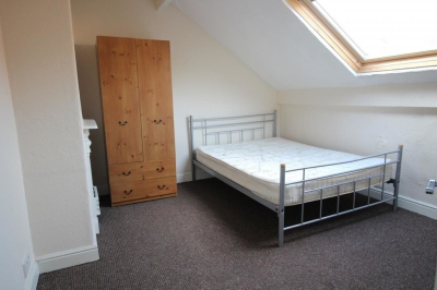 Thumbnail photo of 6 Bedroom Mid Terraced House in 3 Claremont View, Leeds, LS3 1AU