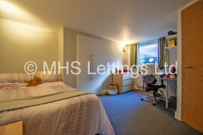 Thumbnail photo of 5 Bedroom Mid Terraced House in 44 Walmsley Road, Leeds, LS6 1NG