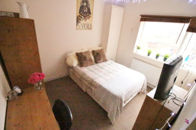 Thumbnail photo of 6 Bedroom Flat in Flat 3, 70 Cardigan Road, Leeds, LS6 3BJ